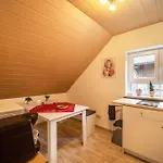 דירה Im Gruenen, 10 Km Rv, 30 Km Bodensee, Kueche Bad Balkon