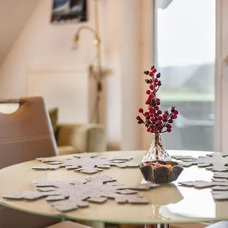 Im Gruenen, 10 Km Rv, 30 Km Bodensee, Kueche Bad Balkon 아파트